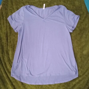 LuLaRoe Women's V-Neck Top - 3XL